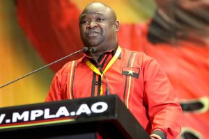 Manuel Homem Governador de Luanda não respeita a constituição da própria república de Angola