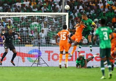 intervalo ; Nigéria 1  – Costa do Marfim 0 : final da Taça das Nações Africanas